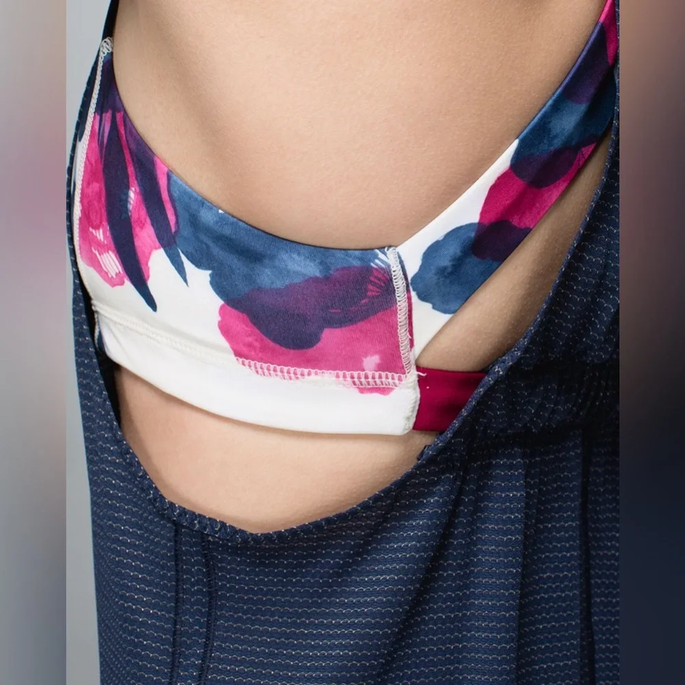 Lululemon Stash It Tank Inky‎ Floral Ghost Inkwell Bumble Berry Size 6